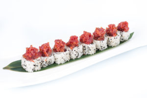uramaki-spicy-tuna-lin-sushi