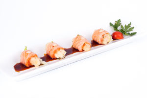 salmon-longe-roll-lin-sushi